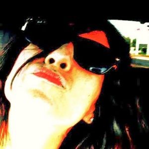 Meet your Posher, Sharon